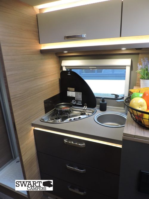 Weinsberg CaraCore 700 MEG, Automaat Camas individuales Techo elevable 4 plazas foto: 12