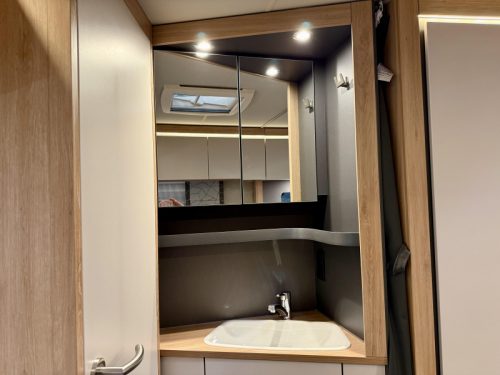 Knaus Sport 450 FU Action Model photo: 7
