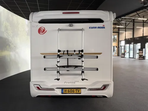 Eura Mobil Profila T 675 SB Franz&ouml;sisches Bett / Navigation Foto: 4