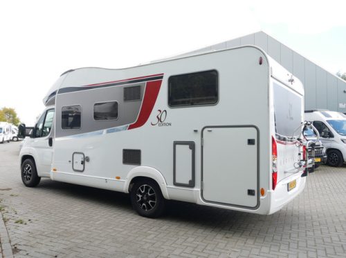 B&uuml;rstner Ixeo IT 726 G, Automatic, Single beds, Pop-top roof, XXL Garage photo: 22