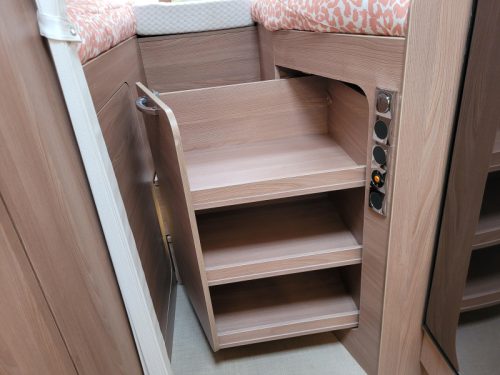 B&uuml;rstner Lyseo Harmony Line 690 G Flat floor/4 berths photo: 14