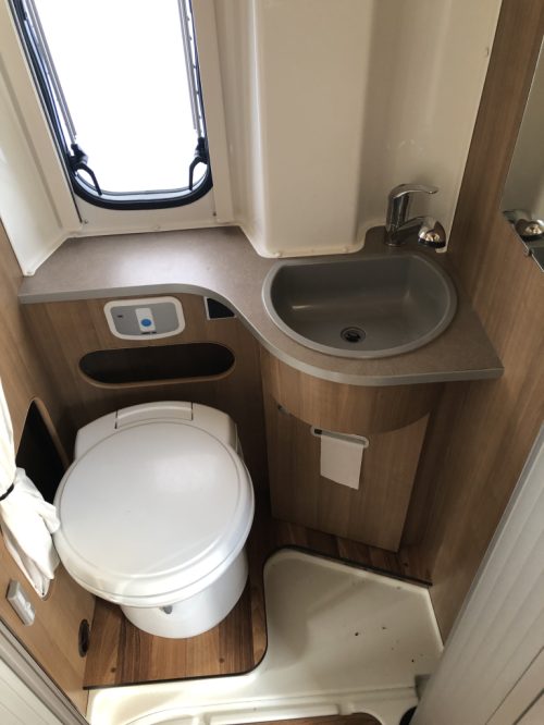 Hymer Yellowstone 649 SINGLE BEDS photo: 42