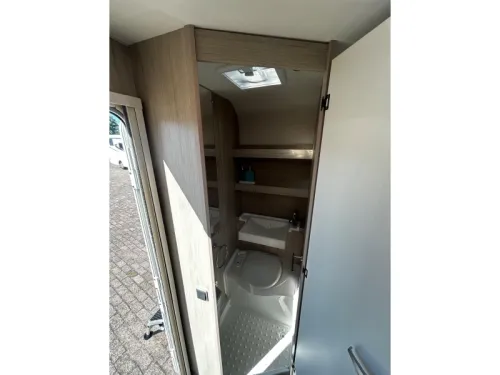 Caravelair Alba 390 Mover, Awning & Canopy photo: 13