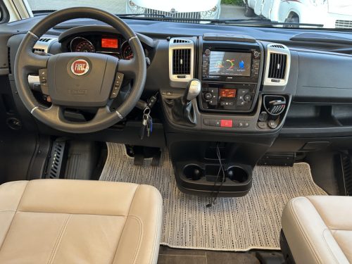 Dethleffs Globetrotter 7850 XLI DBM Premium, Upper cabinets photo: 6
