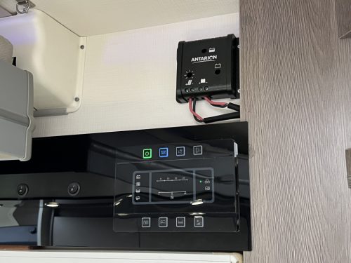 Challenger Graphite 348 QUEENSBED+HEFDach AUTOMAAT 170PK foto: 16