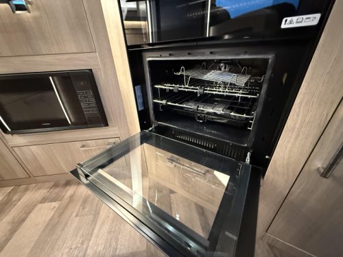 Kabe Royal 780 TDL Frontk&uuml;che - Komplett Foto: 9