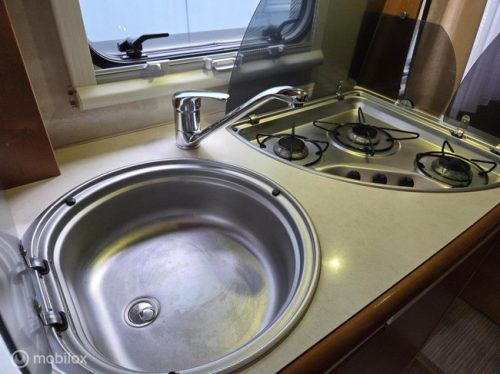 RAPIDO 690F 2010 131pk &acirc;Airco, Solar, Queensbed, Trekhaak&acirc; foto: 14