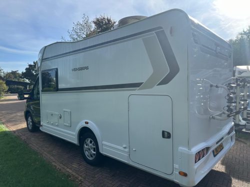 Weinsberg CaraSuite 650 MEG automatic, single beds + pop-top roof photo: 3