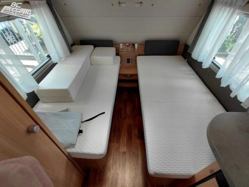Knaus Sudwind 500 EU - SINGLE BEDS - ROUND SEATING photo: 7