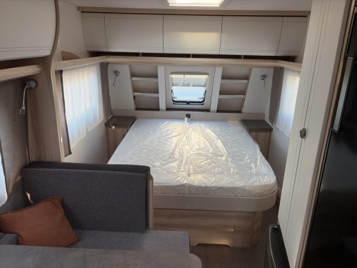 Hobby De Luxe 460 SFF Model 2027 photo: 2
