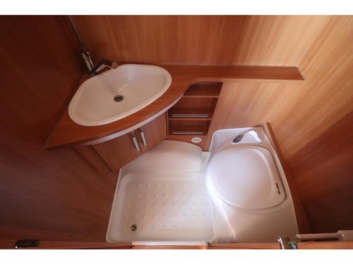 Knaus Sport 420 QD Special/ Mover/ Awning photo: 15