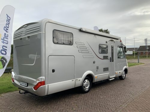 Hymer    B 674 SL   2.3 M. 130 PK  Vollintegriert, 4 Schlafpl&auml;tze  4 Gurte  , Einzelbetten, Hubbett, Motor-Klimaanlage, Bj.2008 &bdquo;Ihr Wohnmobil-Verkaufsvermittler Marum Camper Zentrum on the road Foto: 35