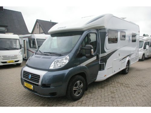 Knaus Sun Ti 700 LEG Queensbed, Garage. photo: 2
