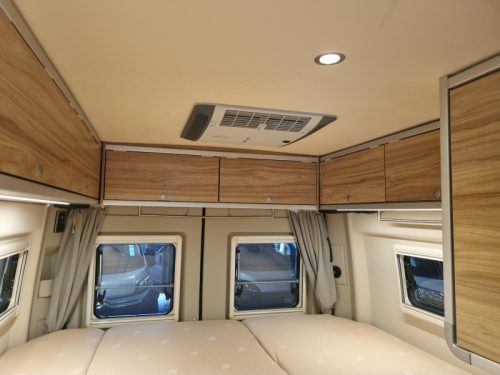 Hymer Yellowstone 640 Automaat 180 PK Foto: 16