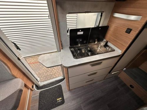 Knaus Van TI Vansation 650 MEG 180 HP+AUTOMATIC+SOLAR photo: 8