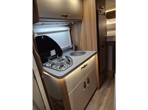 Weinsberg CARACOMPACT 600 MEG PEPPER 163 HP ONLY 47,451 KM !! TV + SATELLITE SINGLE BEDS CRUISE CONTROL THULE BIKE RACK WITH LIFT photo: 15