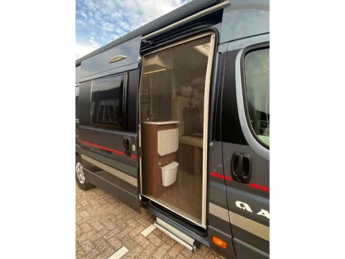 Adria Twin Platinum 640 SLX Single beds  photo: 11