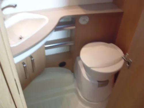 Knaus Sport 420 QD photo: 7