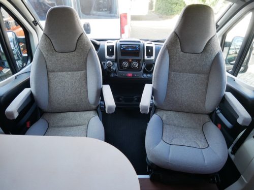 Carthago Malibu Van 600, 6 Meter Kastenwagen, Gro&szlig;es Bett!! Foto: 5