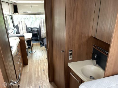 Niesmann+Bischoff Arto 79R Arto 79R Automatic(!!) Euro6 Single beds + Overhead cabinets Top condition 1st owner! photo: 18