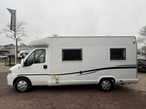 Chausson welcome French bed air conditioning awning apple carplay heater new MOT photo: 4