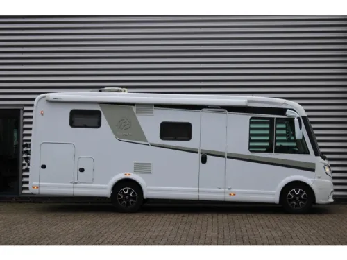 Knaus Platinum Selection 650 MEG L&auml;ngsbetten Integriert Foto: 19