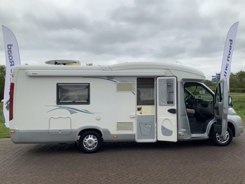 Chausson Allegro 96 &ndash; single beds low, toilet and shower room at the rear, very neat Motorhome year of manufacture. 2009 Motorhome centrum On The Road  photo: 3