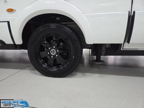 Hymer BMC-I 680 *170hp Automatic* Leveling System* Fully loaded options photo: 21