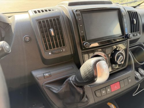 Knaus L!ve Wave 700 MEG automaat/luchtver./trekh.  foto: 4