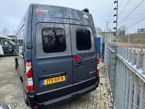 B&uuml;rstner Delfin C 621 SINGLE BEDS + TOW HITCH photo: 4
