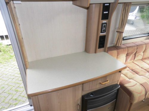 Elddis Avante Club 462 photo: 4