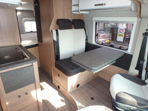 Weinsberg CaraBus 600 MQ Foto: 14