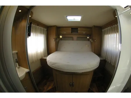 Hymer T 698 CL Queensbed, Hubdach, Garage Foto: 13