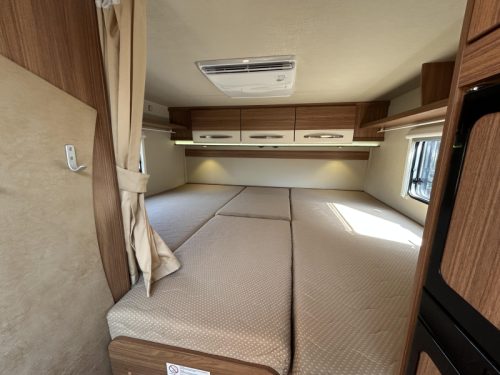Hymer Carado SINGLE BEDS + POP-TOP ROOF  photo: 15