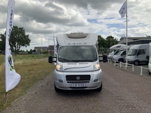 Laika Exclusieve Ecovip AUTOMATIC, 2.3 Multijet 150 HP, Semi-integrated, Queen bed, Half-dinette, Swivel seats Motorhome centre on the road photo: 38
