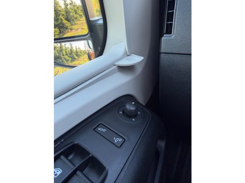 P&ouml;ssl Summit 600 Prime 180HP/AUTOMATIC/SOLAR PANEL/SKYROOF/RADIO WITH CARPLAY/UNIQUE COLOR/ photo: 18
