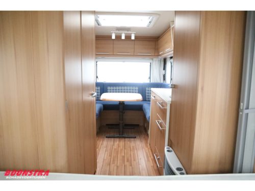 Knaus S&uuml;dwind 450 QU Rangierhilfe Klimaanlage Fahrradtr&auml;ger Querbett Mittelk&uuml;che Rundsitz Foto: 10