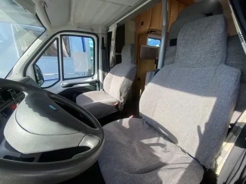 Dethleffs Globetrotter 6 BERTH With bunk bed &amp;XXL garage  photo: 21