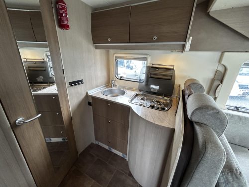 B&uuml;rstner Nexxo 580 T Hubbett/2015/5.8M/Euro-5 Foto: 10