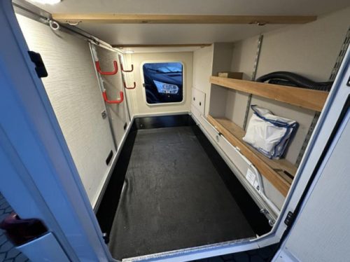 Hymer Tramp S 585 CAMA ABATIBLE + CAMAS INDIVIDUALES foto: 7