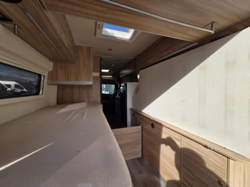 Hymer Yellowstone 640 Automaat 180 PK Foto: 12