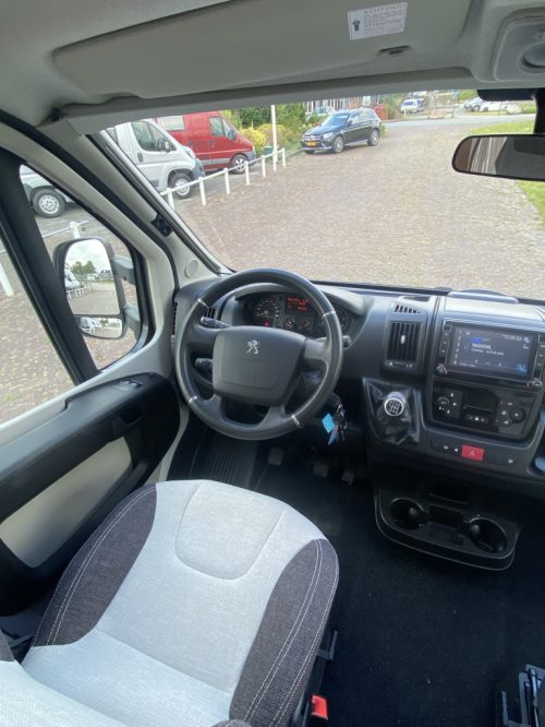 Weinsberg Pepper 600 Peugeot 163 HP, Semi-integrated, 2 Length-beds, Garage, Aut. dish / LCD Camper Centrum On the Road at Noorderringweg 4 in Marum. photo: 24