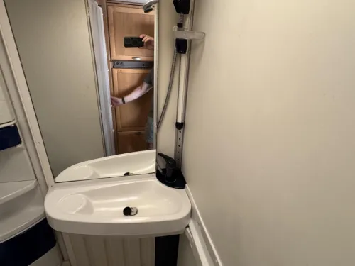 Hymer Camp 644 G 6 pers LARGE GARAGE 128hp photo: 24