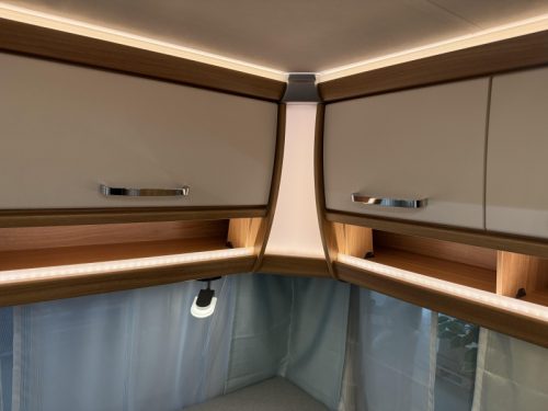 Dethleffs Camper 470 ER +mover+awning+bike rack photo: 4