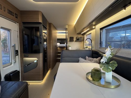 Adria Supersonic 890 LL 170 hp AUTOMATIC 9-speed 4-person Euro6 Mercedes-Benz Sprinter EP LEVEL SYSTEM **Single beds/4 seats/ photo: 9