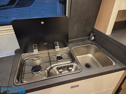 Carthago Malibu Van Charming 640 LE GT photo: 21