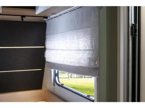 LMC Style 490 K model 2027, bunk bed  photo: 28