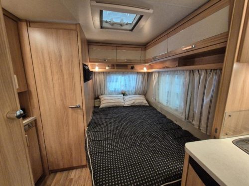 Wilk Vida 420 FD mover, awning, top condition photo: 3