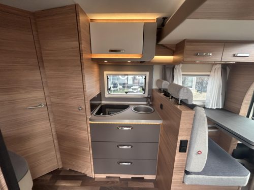 Weinsberg CaraSuite MF Franz&ouml;sisches Bett, Airco 230 Foto: 10
