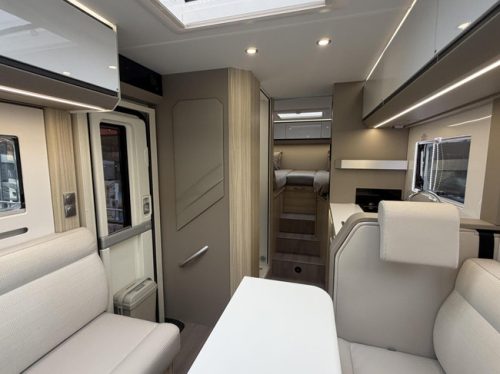 Adria Compact DL Supreme Automaat 180PK Enkele Bedden Zonnepaneel foto: 10